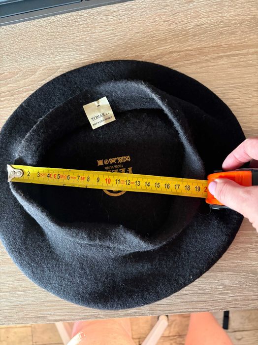 Czarny beret wełniany Fezko
