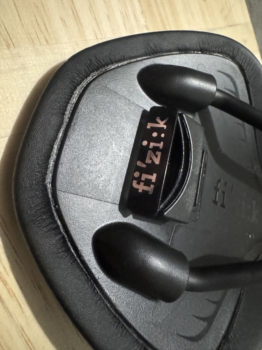 Selim de bicicleta Fizik Antares R5 - NOVO