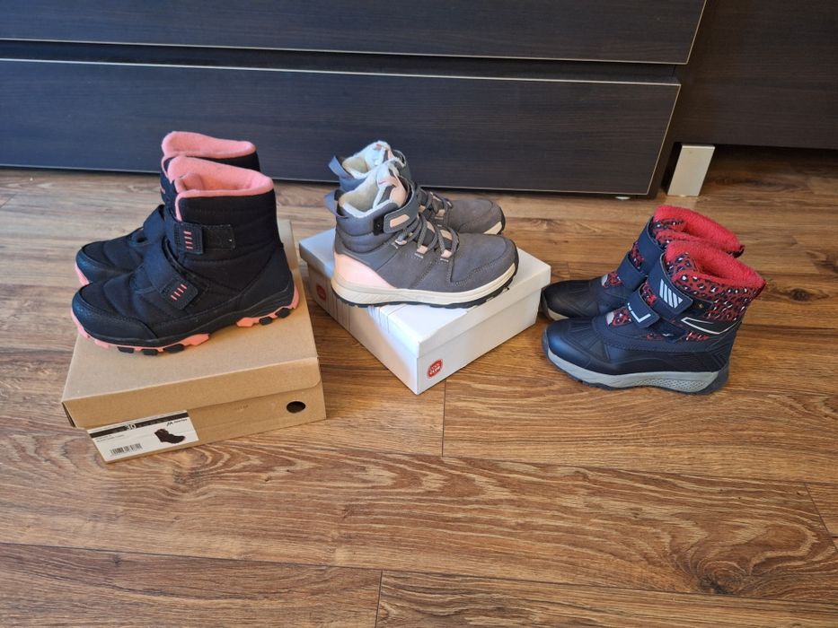 Buty zimowe dla dziewczynki. 3 pary.(rozm.32,32,30)
