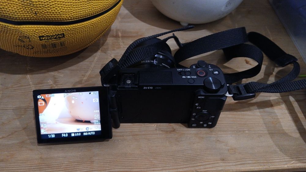 Sony ZV-E10 + Sony 16-50 mm