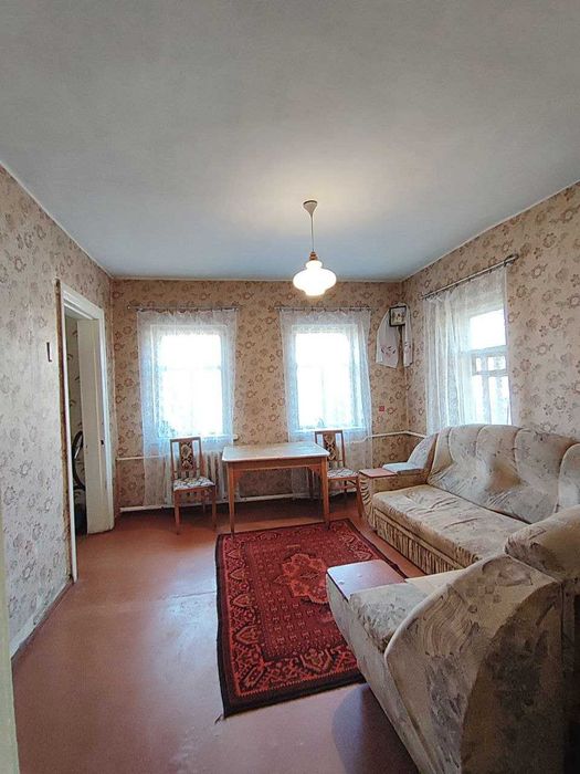 Продам будинок в Дергачах по вулиці Садовій.