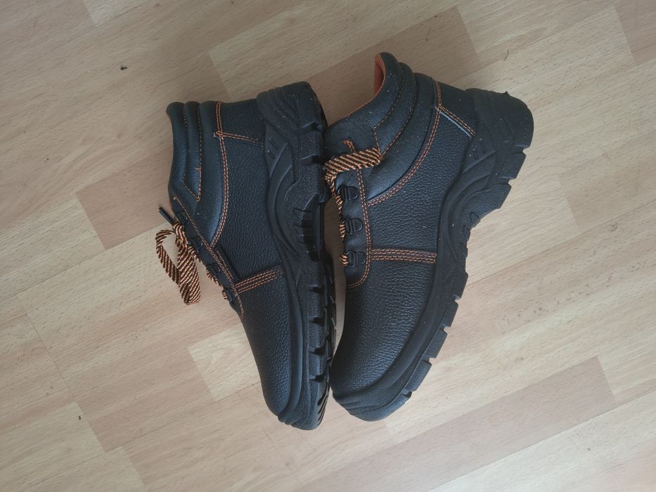 Nowe buty robocze r. 43