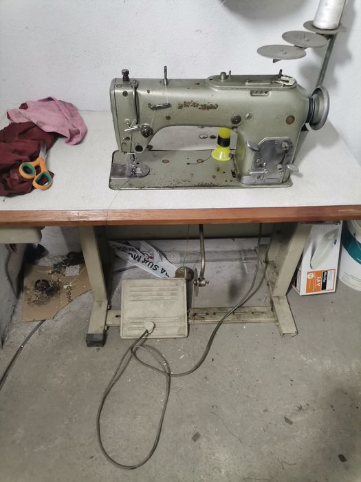 Máquina de costura industrial