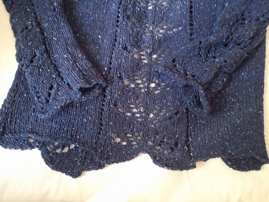 Sweter robiony na drutach Oversize