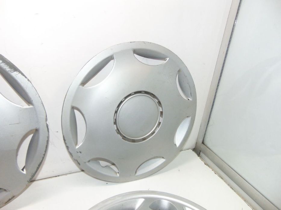 Tampões de roda Citroen 16 e Bmw 15 originais