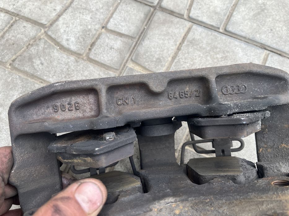 Супорта Audi S6 C5. Двухпоршневі. Під блини 320мм