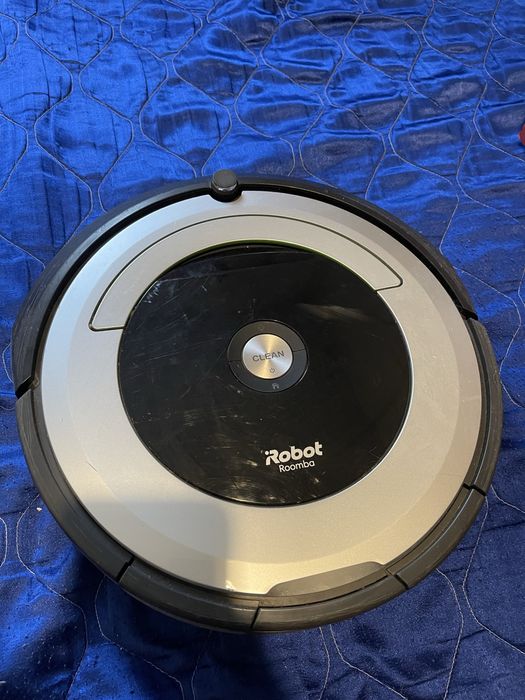 Робот пилосос ( Roomba)