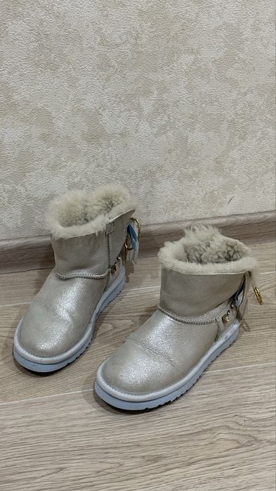 Продам ugg, уггі, повністю натуральні, р.36