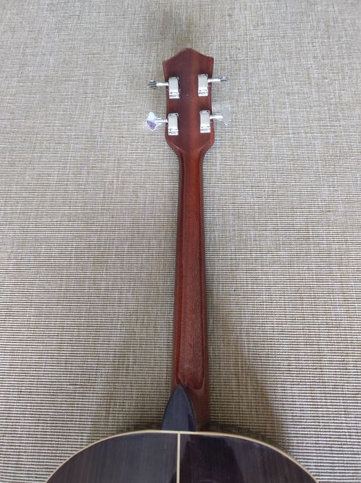 Baixo Acústico de Fado