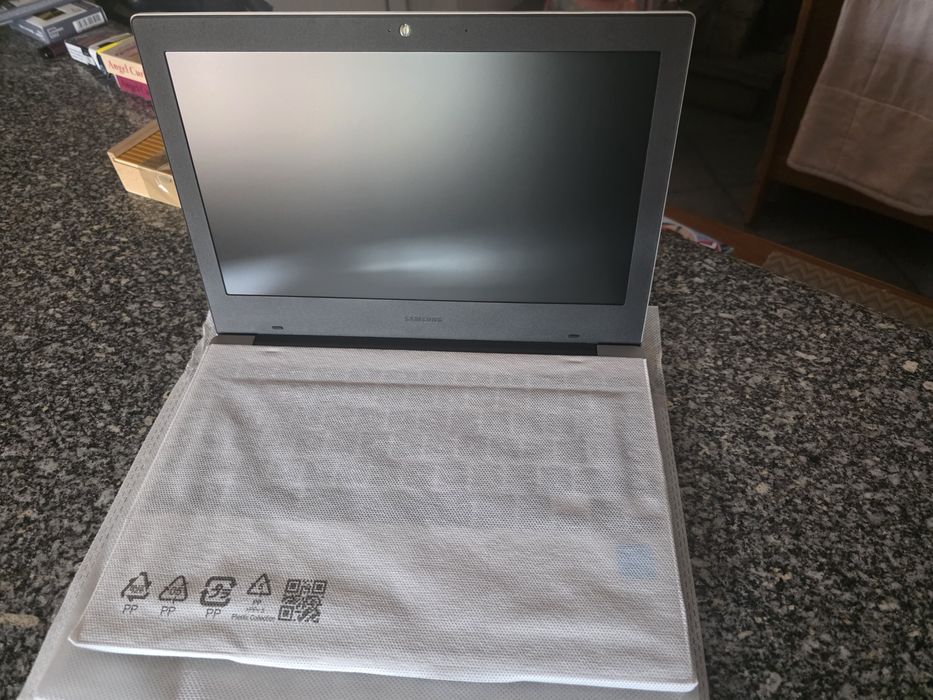 Portátil galaxy chromebook novo