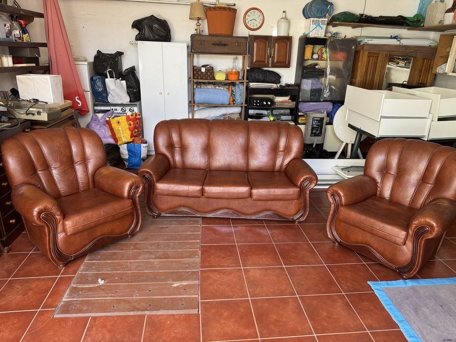 Poltronas Antigas em Castanho