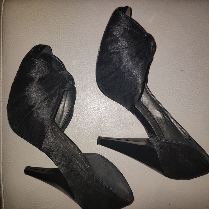 Buty na obcasie czarne szpilki satynowe roz 37