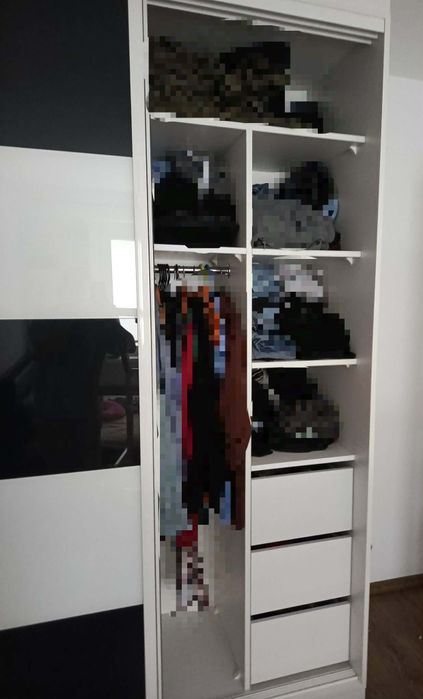 Duża szafa dwudrzwiowa