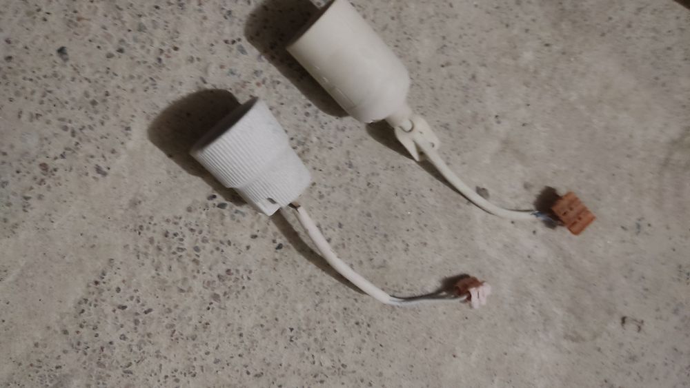 3 x Oprawy elektryczne na żarówki