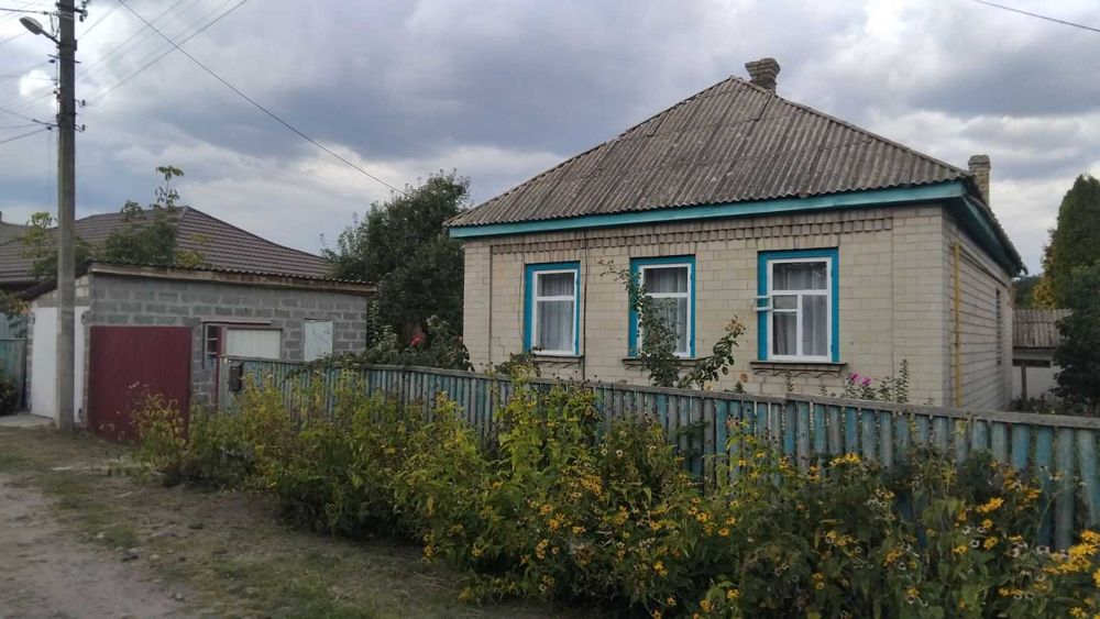 Будинок з гаражем в Дахнівці, 75 кв. м., 4 кімн., с/в, 0,10га  (п3)