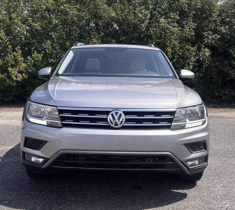 Volkswagen Tiguan      2019