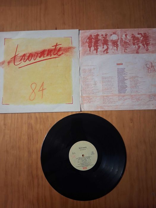 2 Albuns em vinil "Trovante" de 1984 e 1986