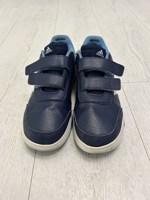 Кросівки adidas для хлопчика 39,5  устілка 25