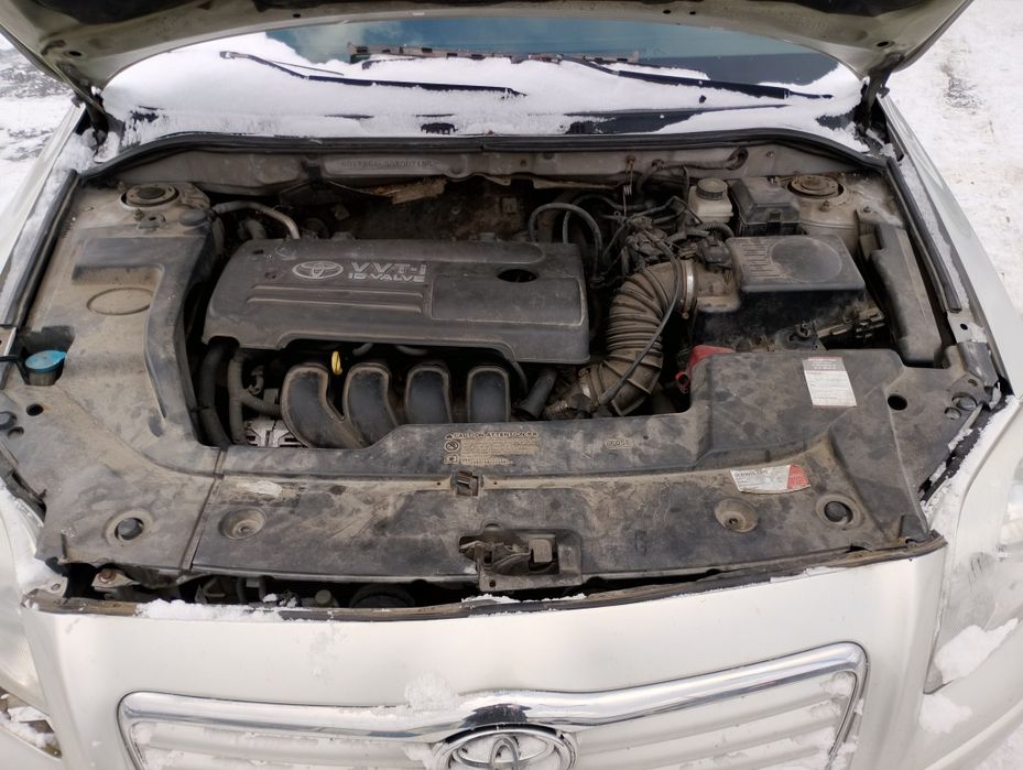 Toyota Avensis, 2003r, 1.8 Pb - na części.