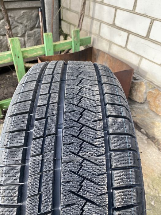 Зимняя резина Triangle Snowlink PL02 225/50 R18 99V: 2 500 грн