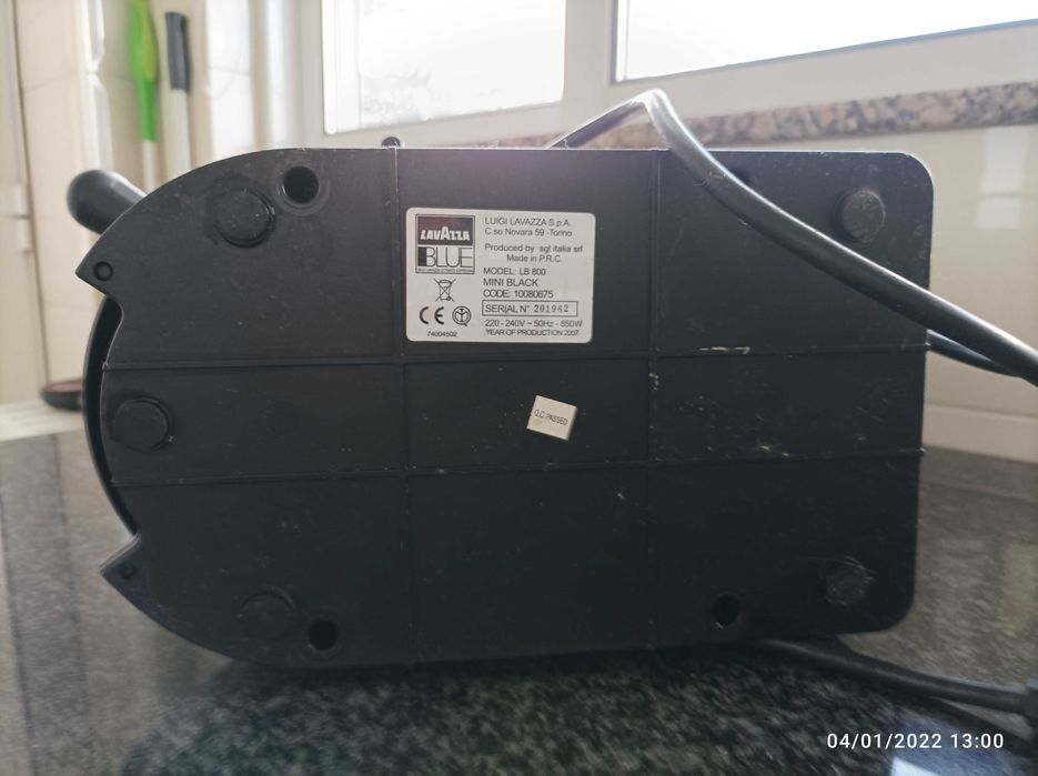 Maquina Café LAVAZZA - Mini Black