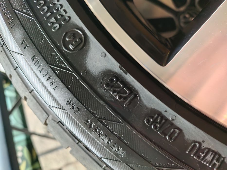 Koła: Felgi 18" 5x112 Oryginalne Volkswagen, Opony letnie Continental