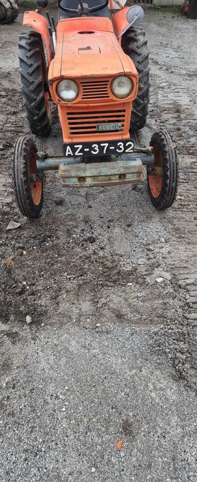 Trator kubota l185 com alfaias