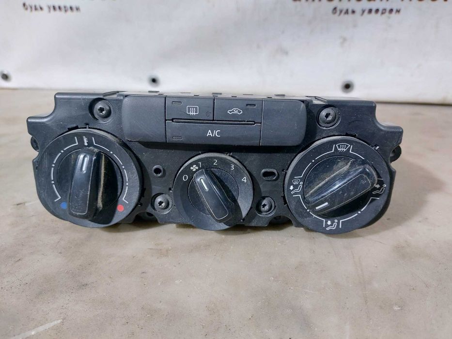 Volkswagen Jetta MK6 11-18 Управление климат контролем / Джетта