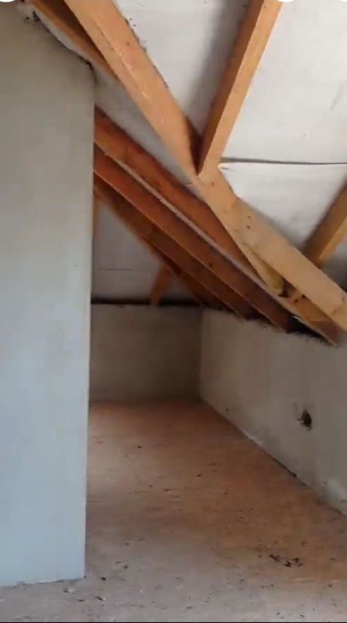 Продам добротній будинок поруч з містом