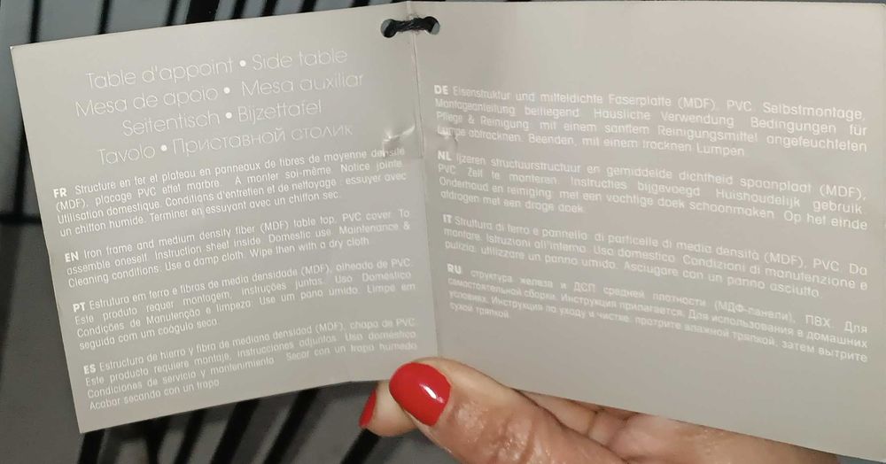 Mesa de apoio sem uso...OPORTUNIDADE...para desocupar