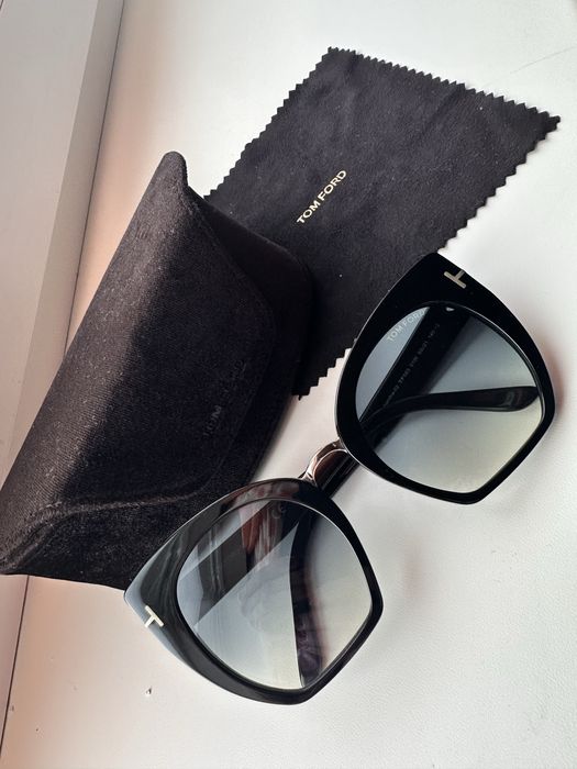 Солнцезащитные очки Tom Ford
