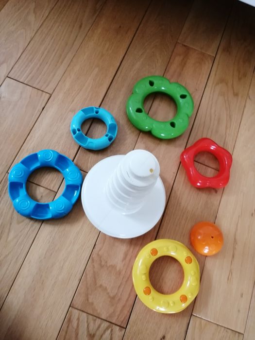Zabawki dla malucha 6 msc +