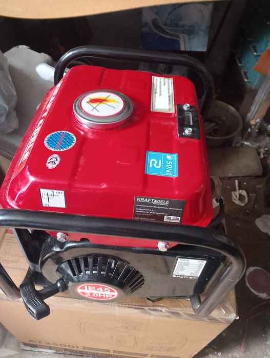 Генератор бензиновий