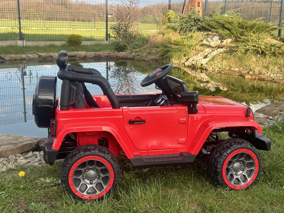 Auto na akumulator Duży Jeep Gumowe koła skórzane siedzenie światła