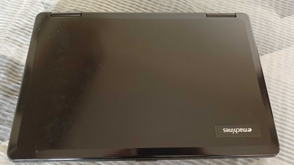 Laptop Acer Emachines E725 używany sprawny