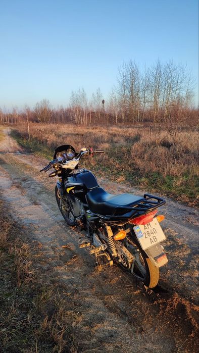 Продам мотоцикл спарк або обмін.