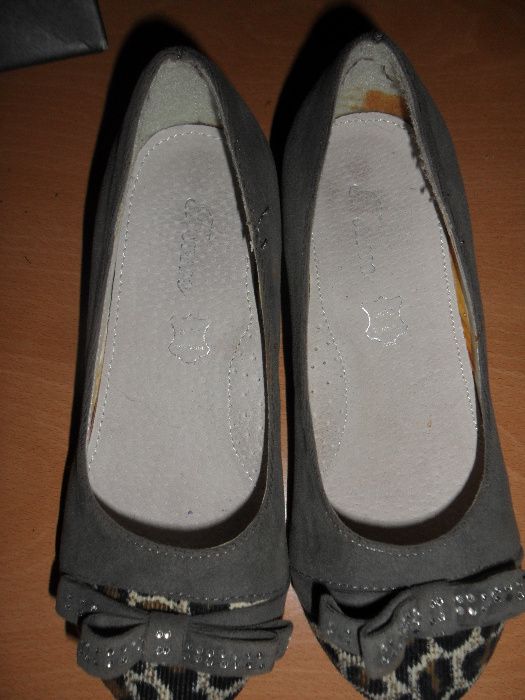 Sabrinas de menina tamanho 30 oferta de portes de envio