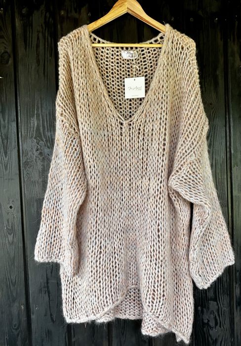 Nowy sweter z grubej włóczki