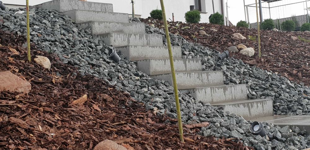 Stopnie skarpowe, Schody Betonowe
