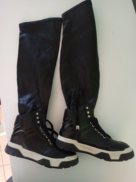 Шкіряні кросівки -ботфорди.