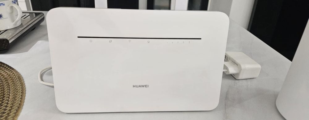 Router Huawei plus anteny jak nowy