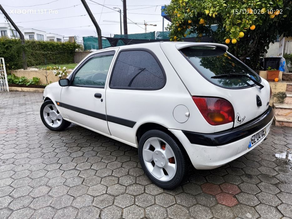 Ford fiesta comercial 1.8d
