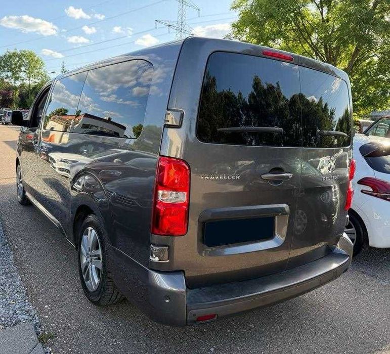 PEUGEOT TRAVELLER