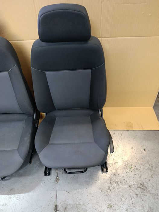 Astra H fotel przedni przód Europa stan bdb kombi i HB 5d Opel