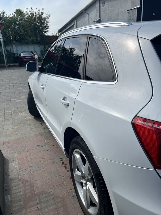 Audi q5 2011.