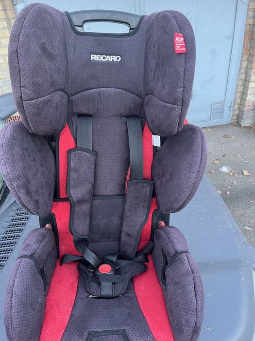 Дитяче крісло Recaro у дуже гарному стані