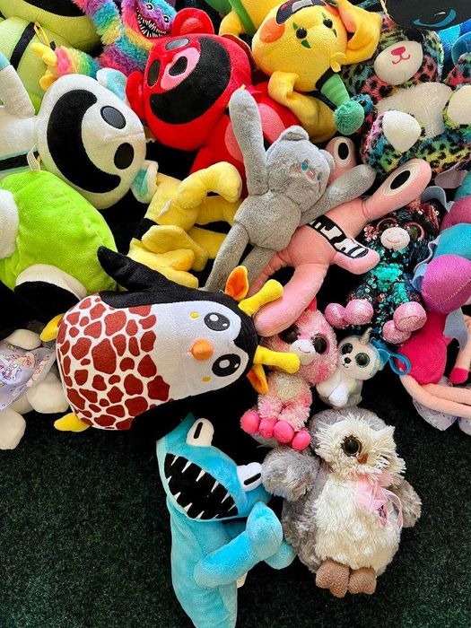 Продам велику партію м’яких іграшок одним набором