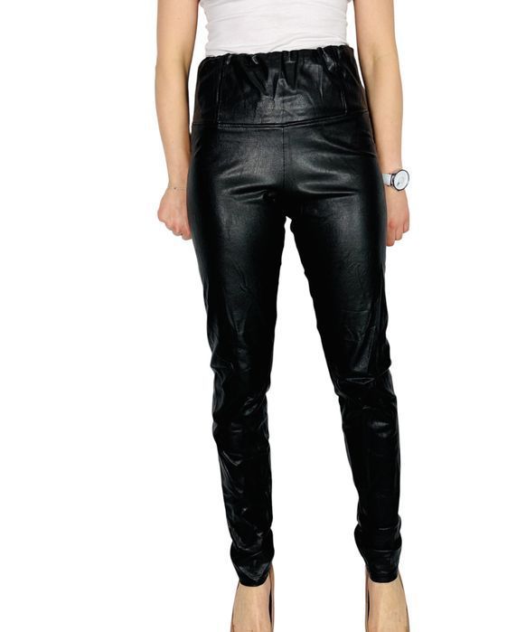 Czarne legginsy imitacja skóry M 38