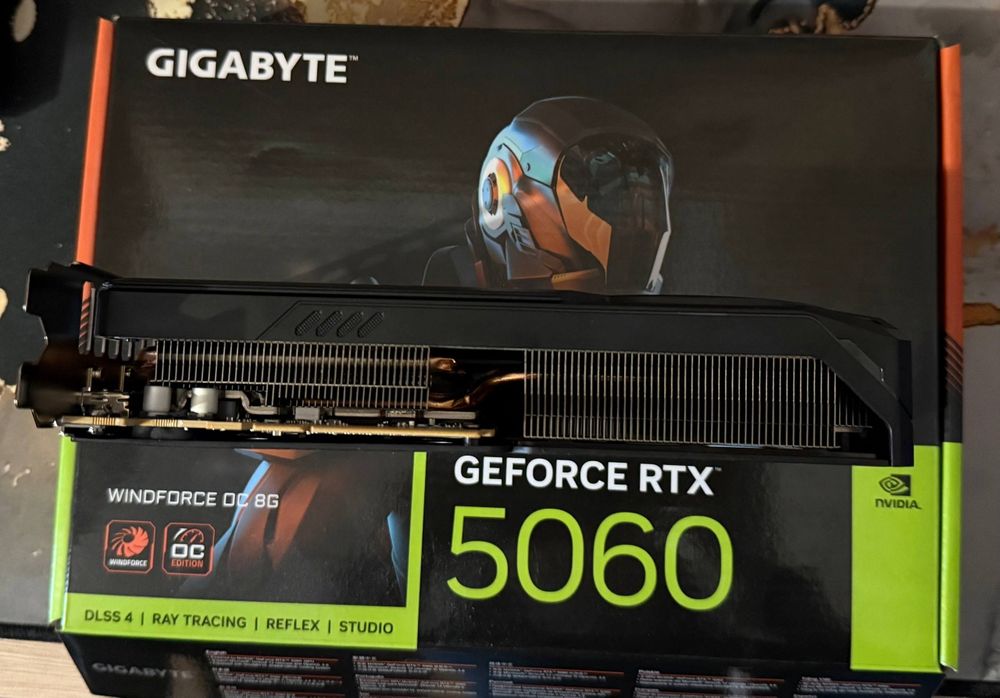 Продаю відеокарту rtx 5060