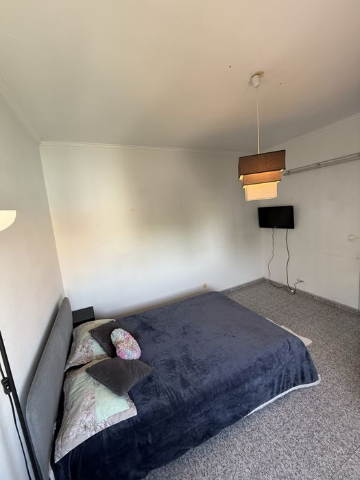 Quarto mobiliado na Moita (Margem Sul)